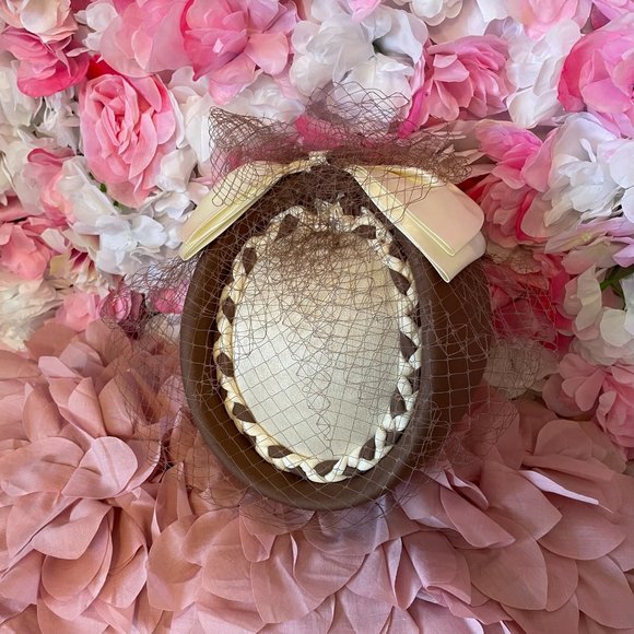 Vintage Pillbox Hat with Bow - Picture 3 of 6